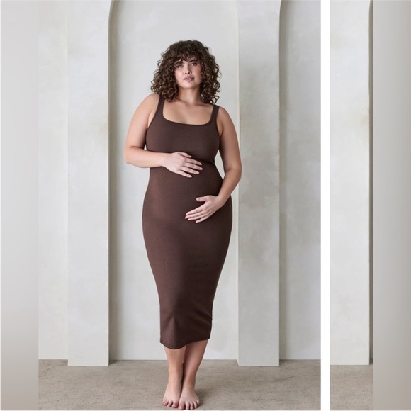 Bumpsuit Maternity Midi Dress - Picture 2 of 6